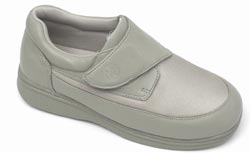 Dr Zen Raven beige diabetic shoe